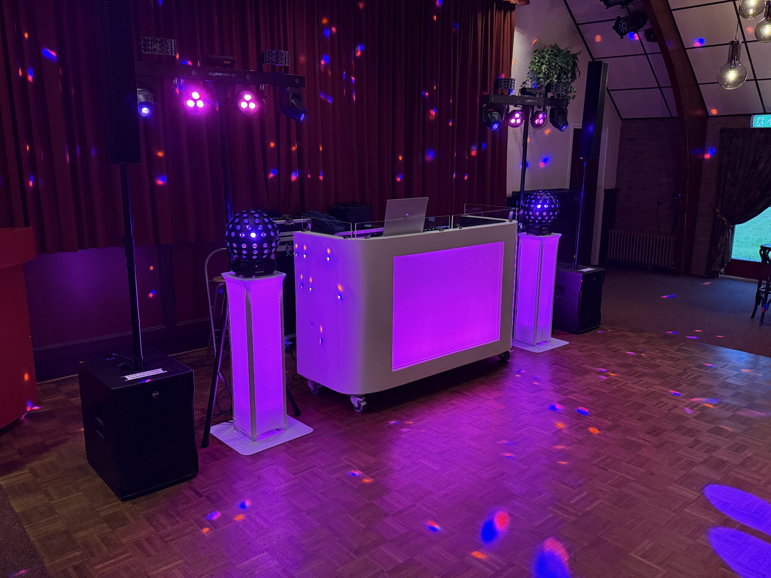 Luxe show zij aanzicht